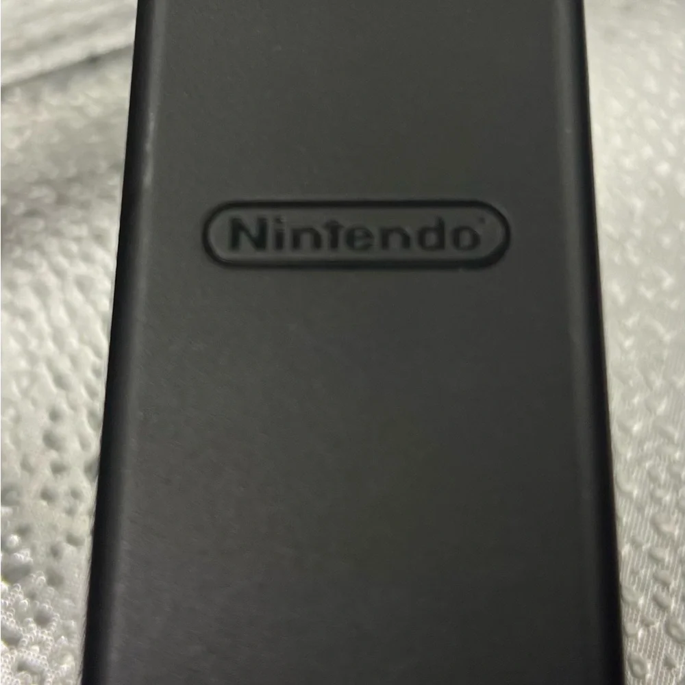 Nintendo Switch Console HAC-001 w/ Joy Con + Dock + AC +HDMI. Plus Micro SD card - Picture 6 of 7